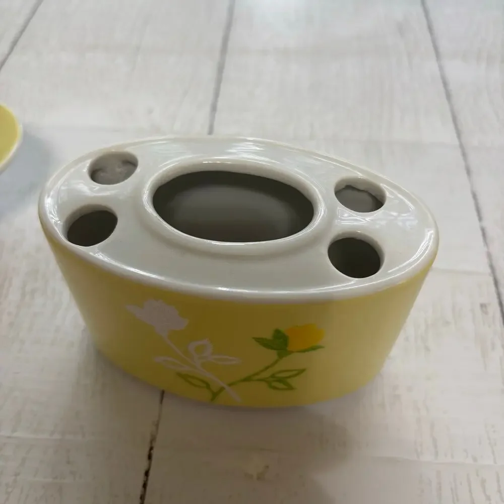 Porcelain Rose Bathroom Accessory 3 Piece Set